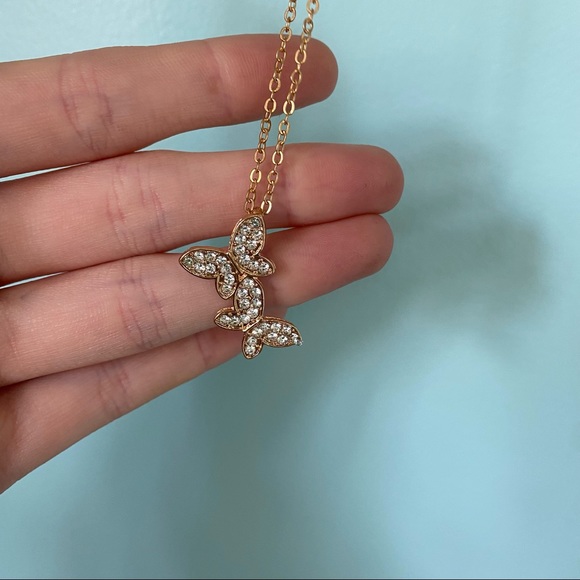 20% Off* Butterfly Necklace - Picture 1 of 5